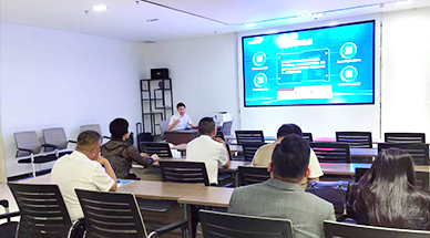 熱烈歡迎國務(wù)院節(jié)能減排委員會專家組對雷茨進(jìn)行合作考察