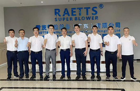 贛州市副市長陳水連、贛州市經開區黨工委副書記梁丁盛等領導先后蒞臨雷茨考察